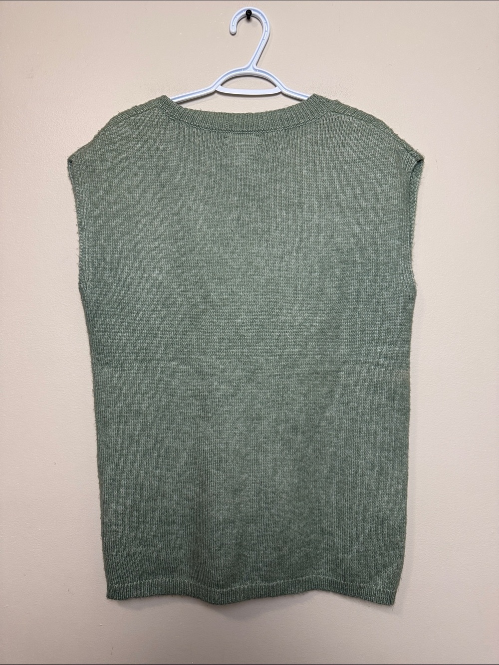 ruby moon Cable Knit V-Neck Sweater Vest - Sage Green size XL